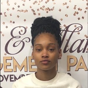 Meet your Posher, Aviance